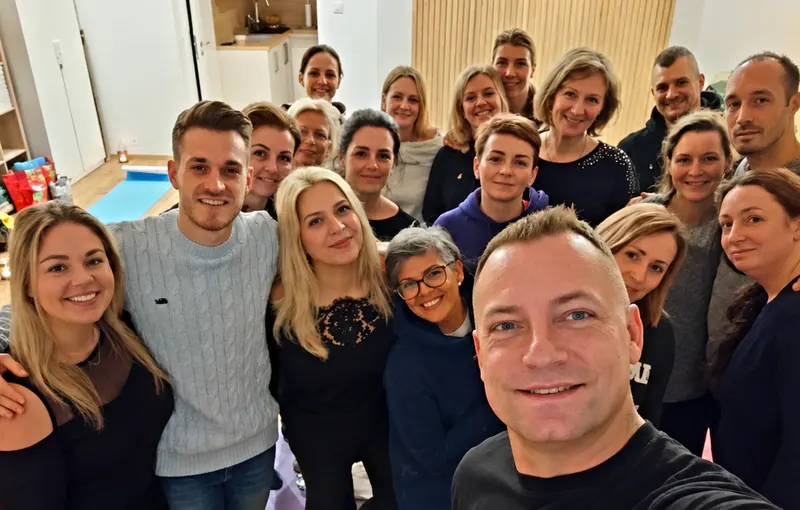 Miran s skupino udeležencev delavnice